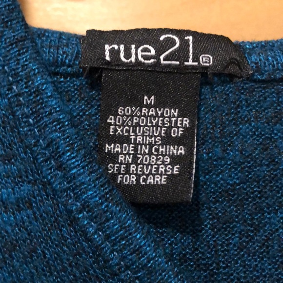 Rue 21 Long Sleeve - Picture 3 of 5